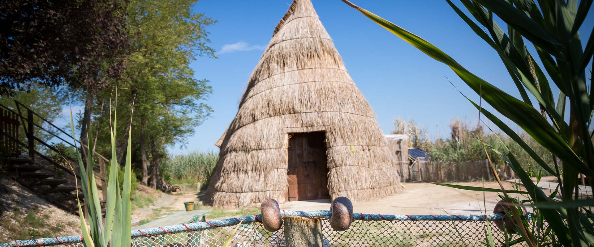 Un passeggiata tra i caratteristici Casoni di Caorle.